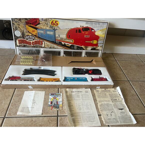 Vintage Bachmann King of the Rails Thunder Chief HO Train Set